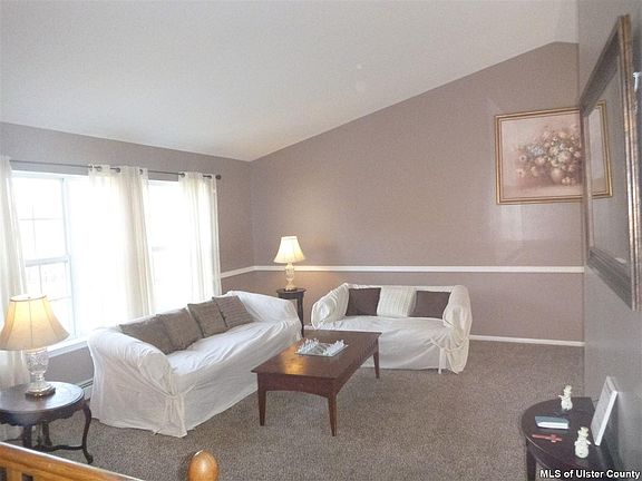4th image of 128 Foxwood Dr S