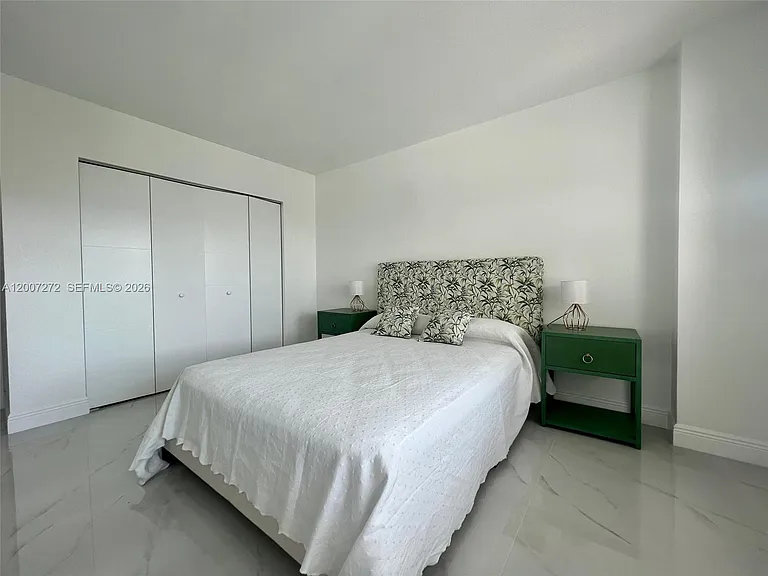 155 Ocean Lane Dr #1011 — Photo 28