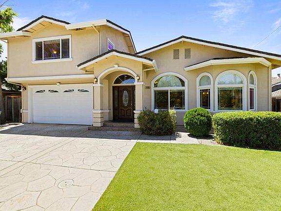 2nd image of 1435 Buckthorne Way