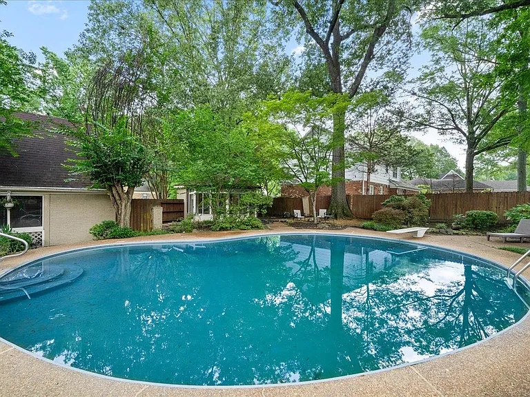 1380 Poplar Estates Pkwy — Photo 5