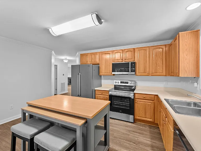 5701 Hereld Green Dr — Photo 23