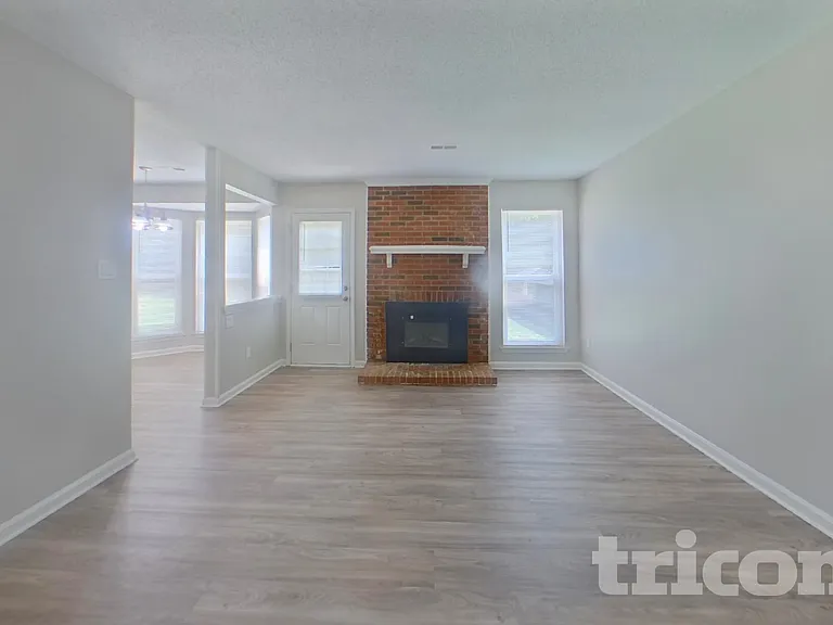 7631 Coffey Creek Dr — Photo 4