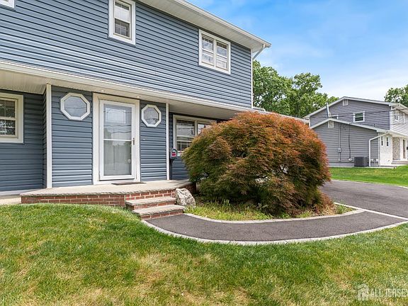4th image of 38 Valley Vale Dr