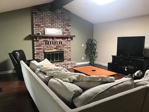 5th image of 7916 Mountain Ave