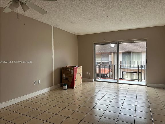 5th image of 890 SW 129th Pl APT 208
