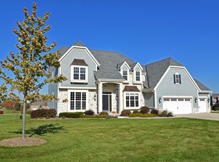 N65W28188 Hickory Hill Dr, Sussex, WI 53089