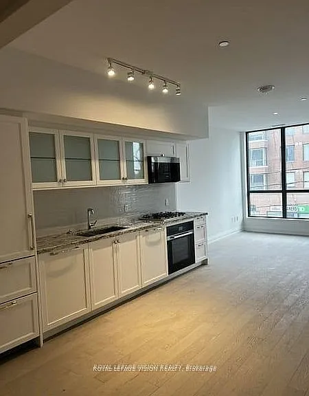 505 Glencairn Ave #209 — Photo 2