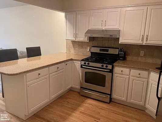 Rented by Brown Harris Stevens | media 16