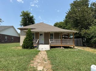 612 E 4th St, Claremore, OK 74017