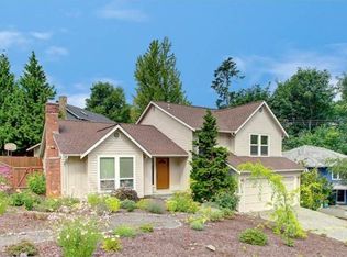 2518 NE 184th Pl, Lake Forest Park, WA 98155