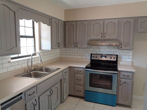 4th image of 4100 Pebble Creek Dr