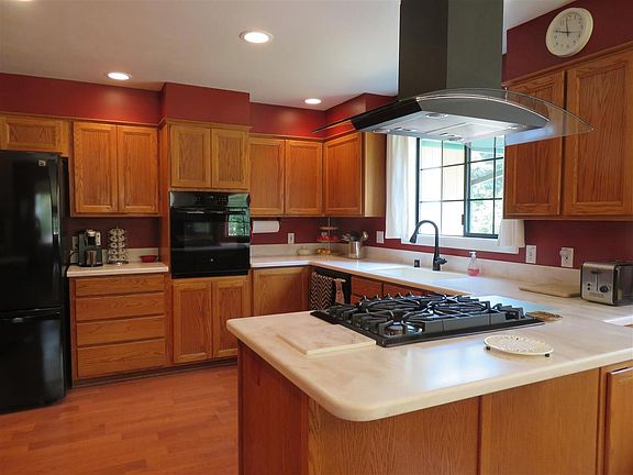 4th image of 73 Forest View Dr