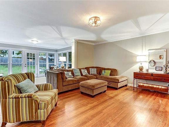 5th image of 2804 Lenoir Dr