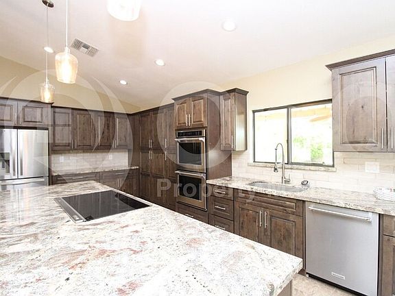 3rd image of 4725 E Le Marche Ave