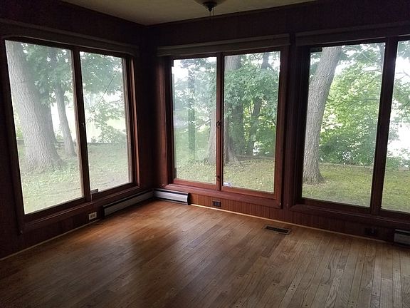 4th image of 7159 Bergstrom Dr