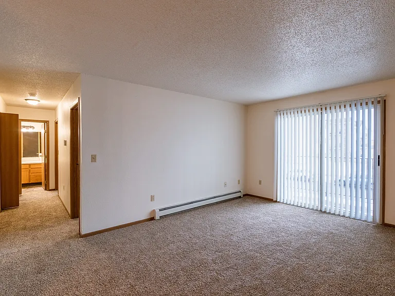 Fargo, ND Country Edge Apartments | Living