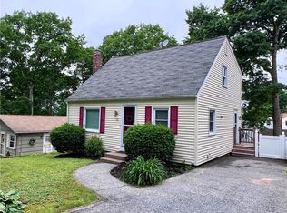 13 Seneca St, Coventry, RI 02816