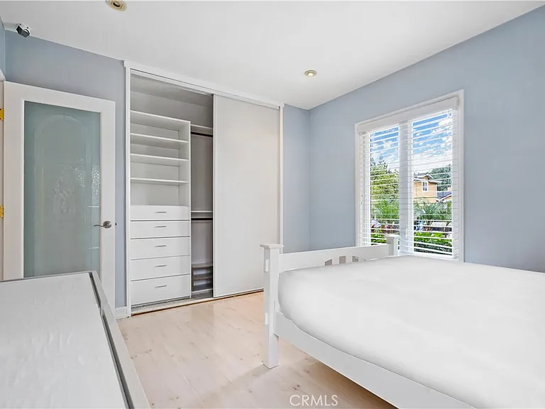5362 Yolanda Ave — Photo 12