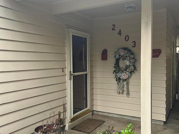 3rd image of 2403 Rosewood St