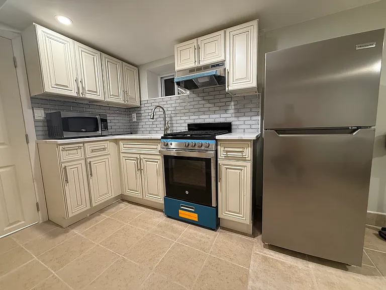 9233 Vanderveer St #1 — Photo 2