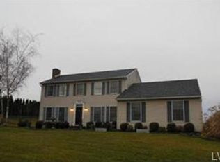 127 Frutchey Ct, Mount Bethel, PA 18343