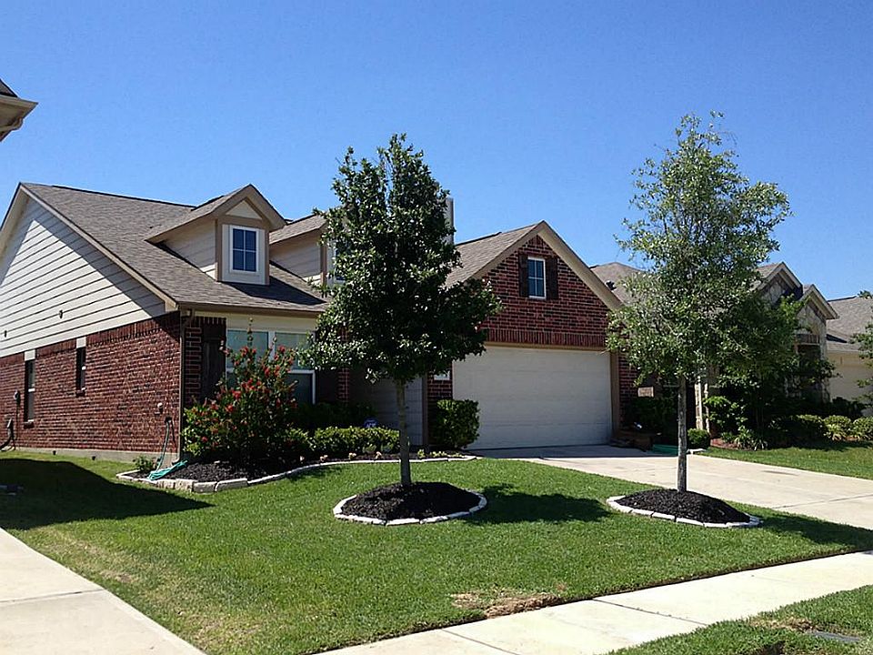 1st image of 10107 Rose Willow Ln