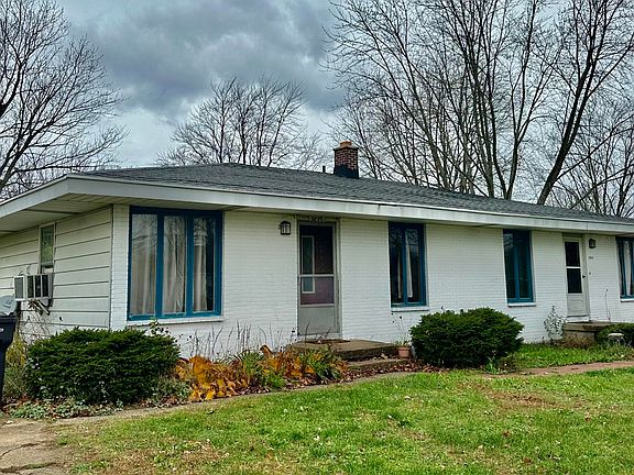 3rd image of 5893 Crestmoor Dr SE