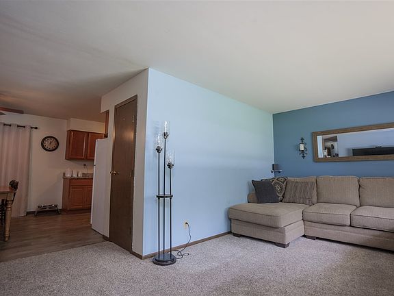 3rd image of 1220 Crystal Dr