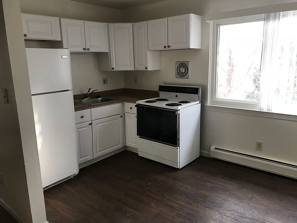 1st image of 16235 Belmont Ave APT 5