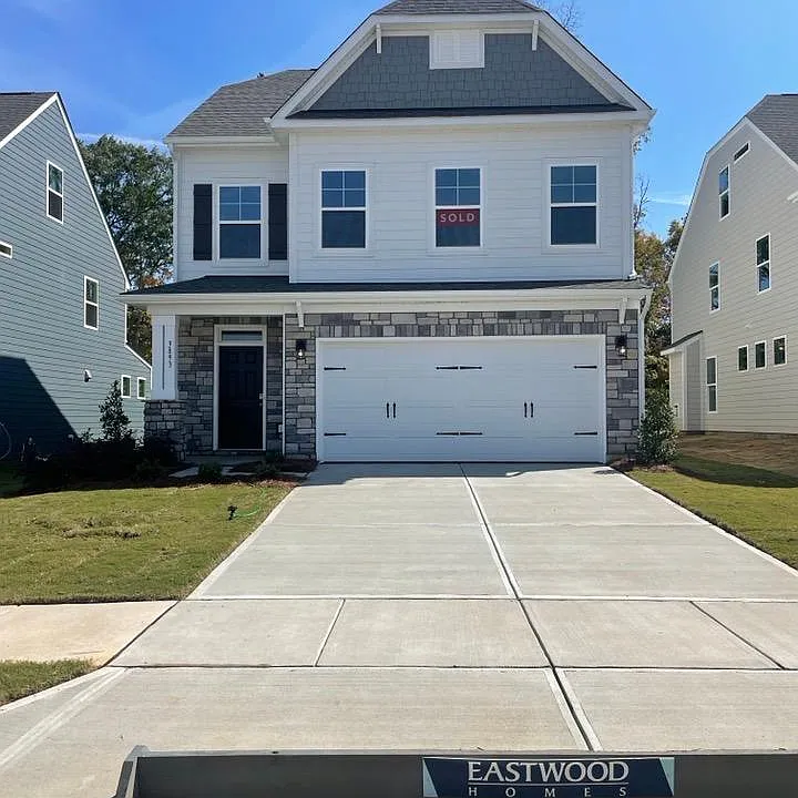 3893 Center Place Dr