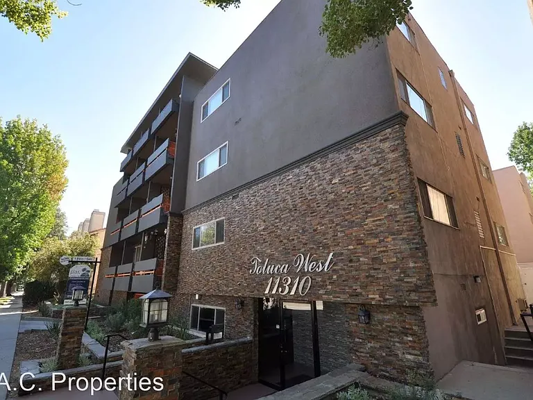11310 Camarillo Street — Photo 1