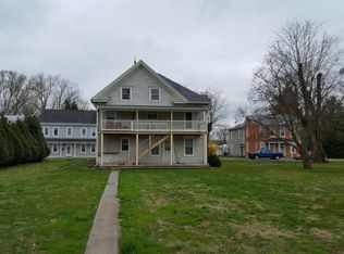 212 & 214 E Pine St, Selinsgrove, PA 17870