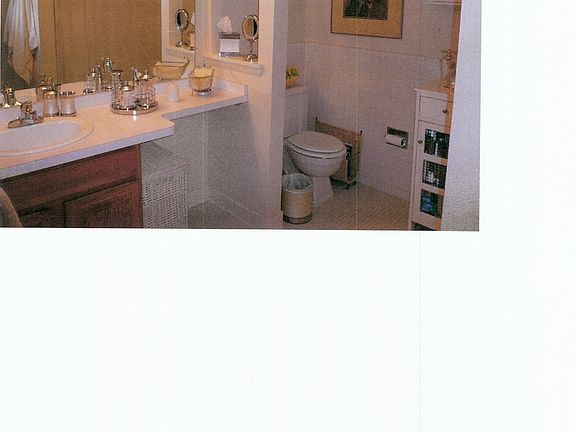 5th image of 474 Fox Hills Dr N APT 3
