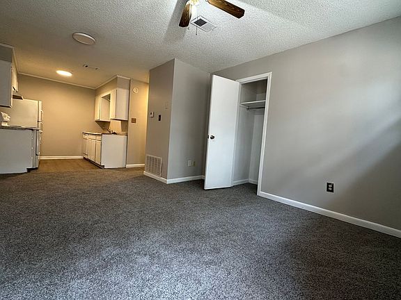 5th image of 709 Melody Ln Unit A3