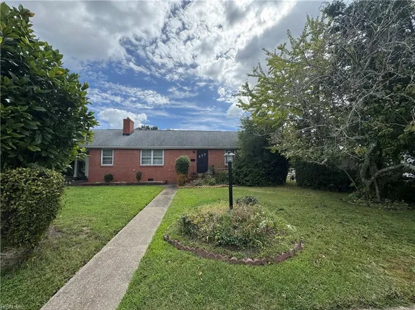 922 11th St, Newport News, VA 23607