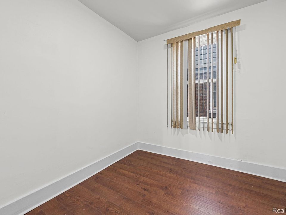 12826 Bloom St, photo 6