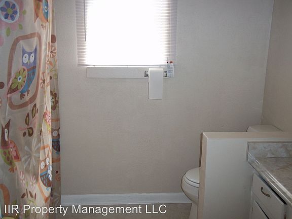 4th image of 1606 S Jackson Dr