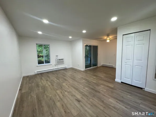 66 Nashville Rd Unit J, Bethel, CT 06801