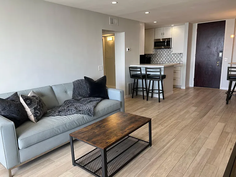 1140 Ocean Blvd #3 — Photo 9