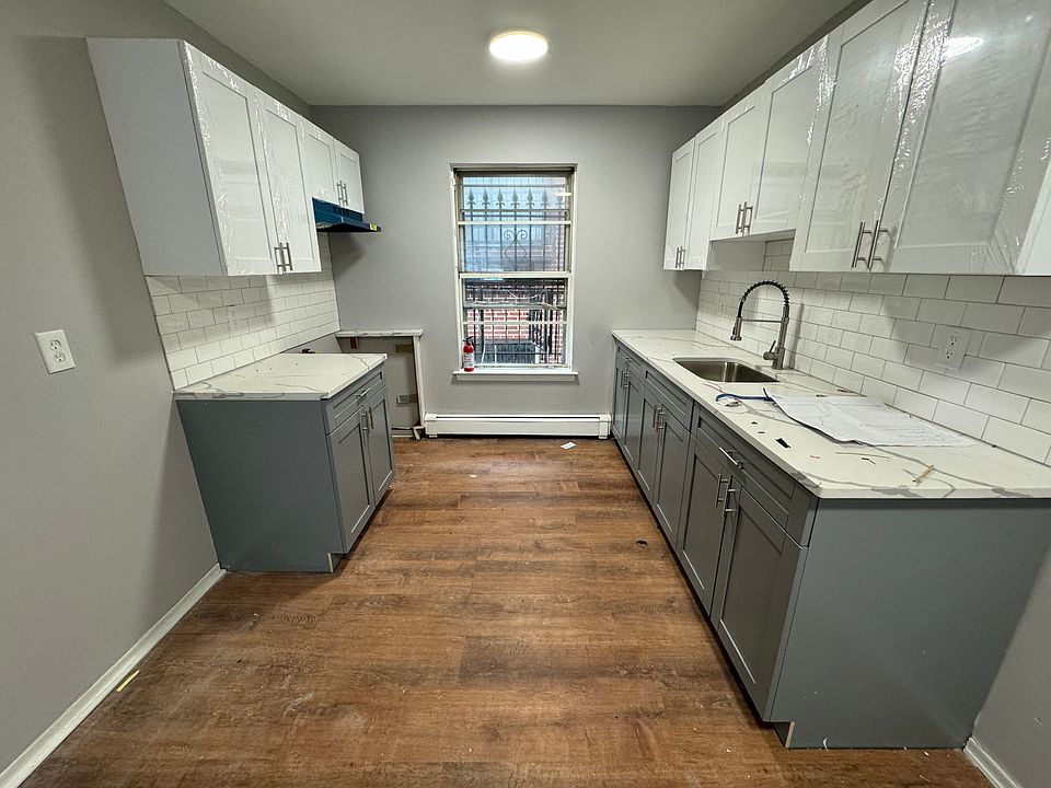 1st image of 52 W Stratford Pl #4F