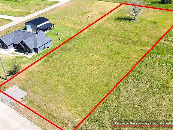 2nd image of 813 Longhorn Trl