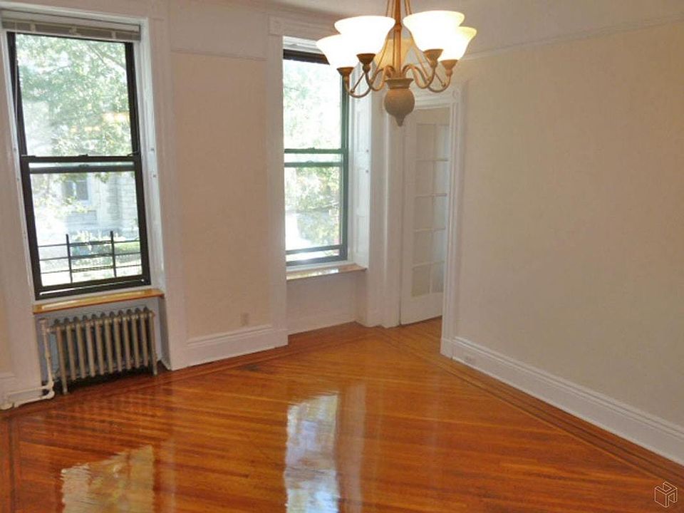 1st image of 232 6th Ave APT 2