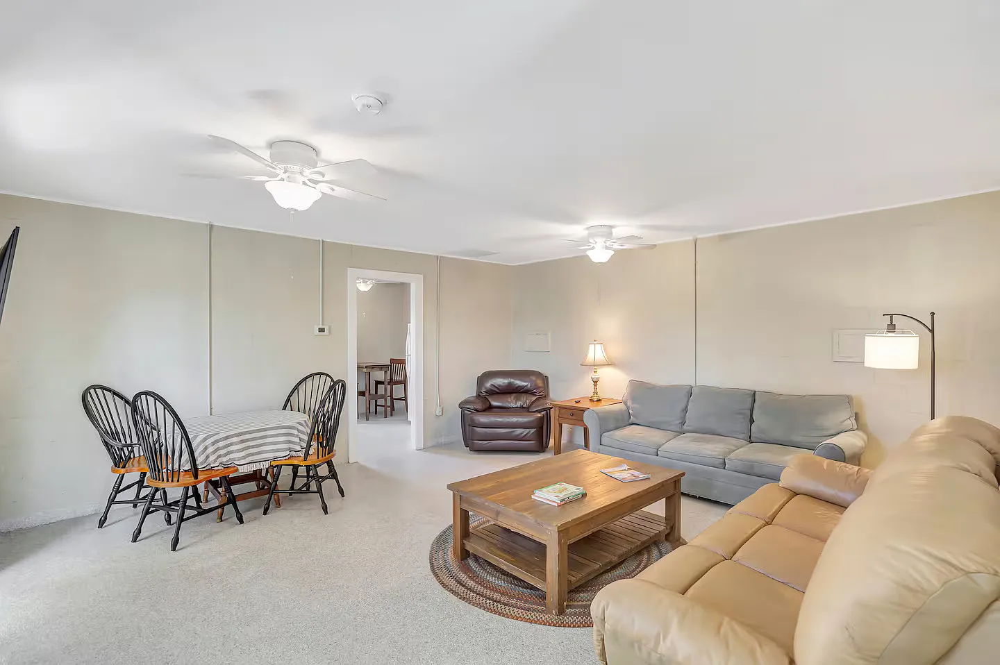 2 bed, 1100 sqft, $1,700 — Photo 4