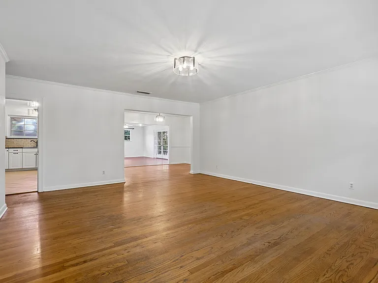 1367 Riverbirch Ln — Photo 3