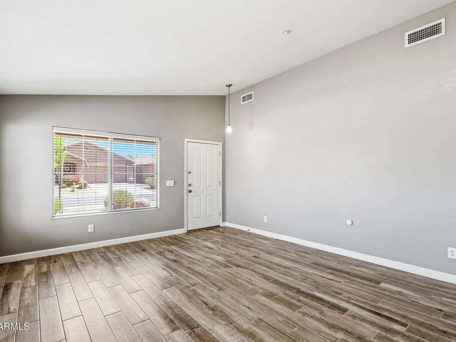 3 bed, 2.0 bath, 1702 sqft, $2,800 — Photo 4