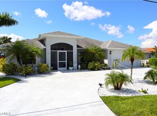 516 Mohawk Pkwy, Cape Coral, FL 33914