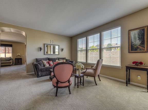 3rd image of 28916 Sandy Ave
