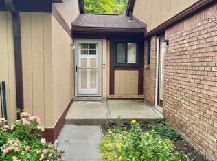 27797 Hollywood Blvd #40, Warren, MI 48093