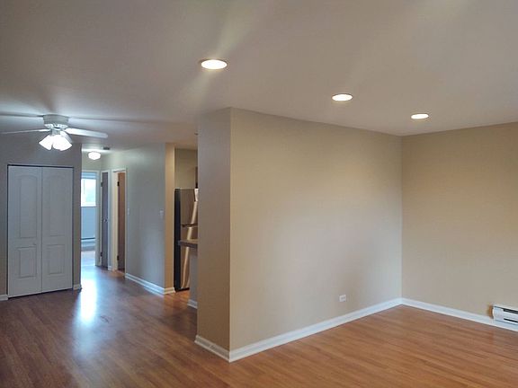 4th image of 1364 N Geneva Dr Unit 3B