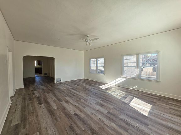3rd image of 537 Yolo St